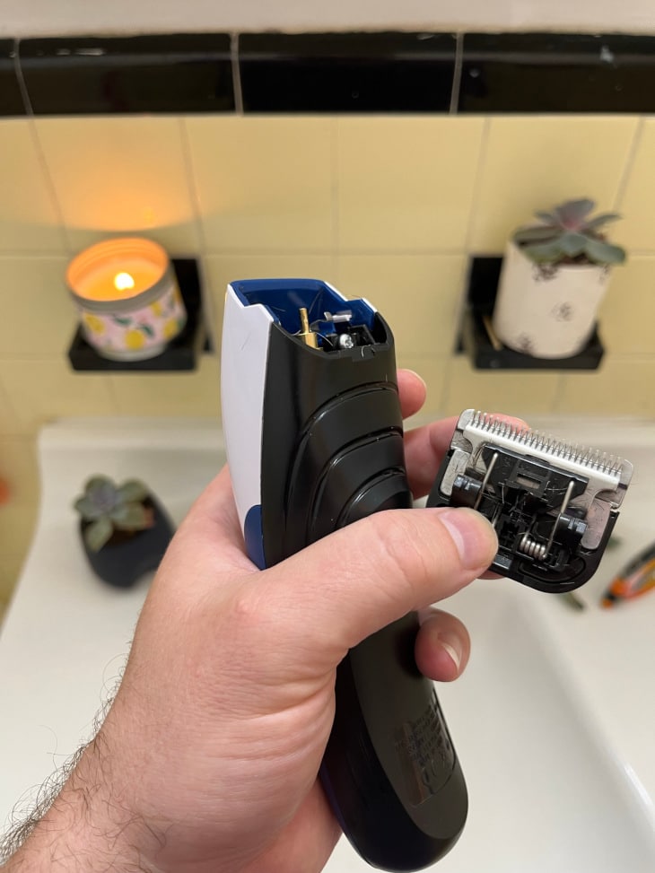 How to Remove Detachable Blades on Hair Clippers at Home