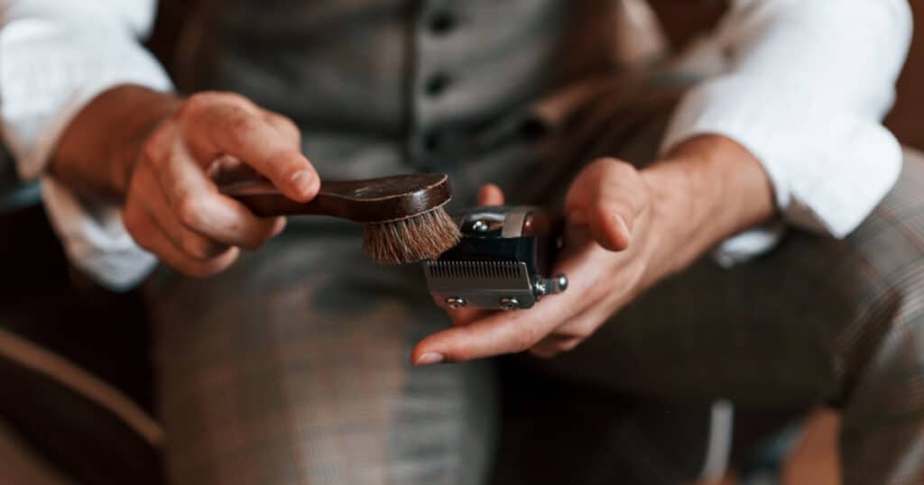 How to Clean Hair Clippers