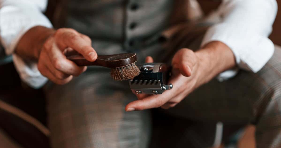 How to Clean Hair Clippers